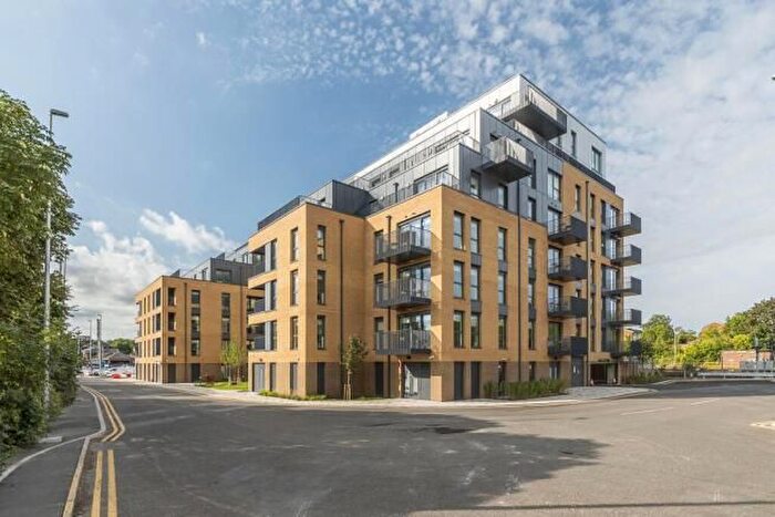 2 Bedroom Flat To Rent In Station View, Guildford, GU1