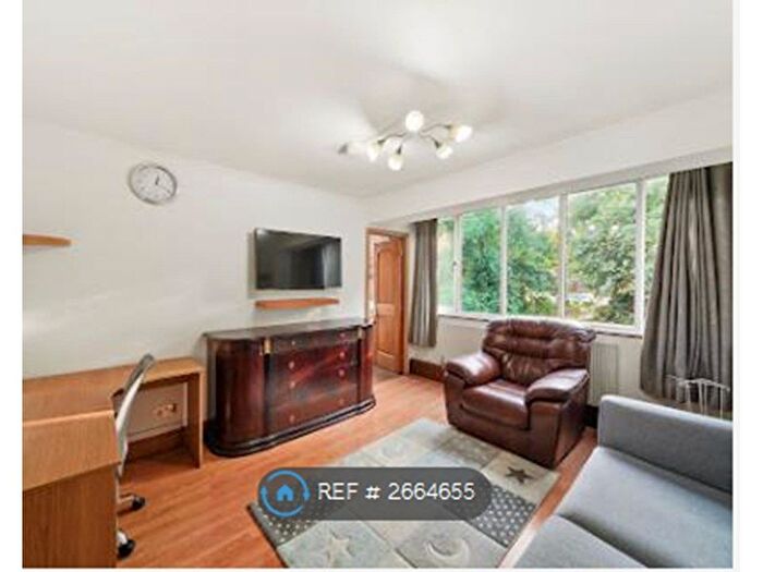 1 Bedroom Flat To Rent In Manger Road, London, N7