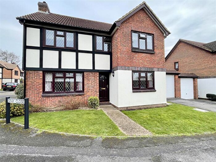 4 Bedroom House To Rent In Gray Close, Warsash, Southampton, SO31