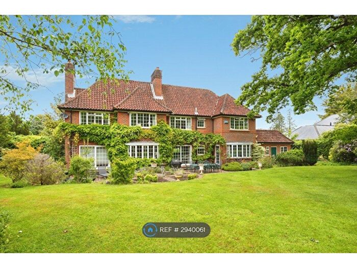 5 Bedroom Detached House To Rent In Woodcote Park, Epsom, KT18