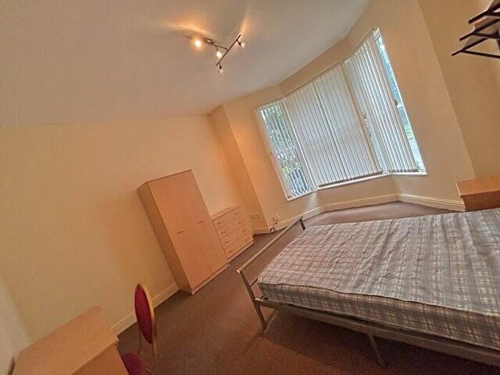 10 Bedroom House To Rent In Llanbleddian Gardens, Cardiff(City), CF24