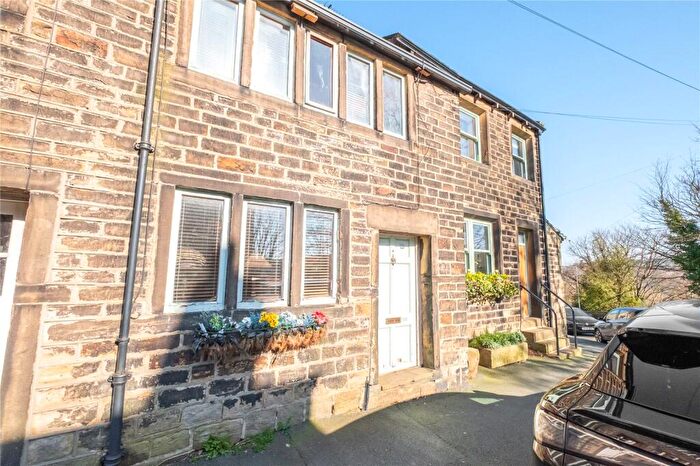 2 Bedroom Terraced House For Sale In Hill Top Road, Slaithwaite, Huddersfield, HD7