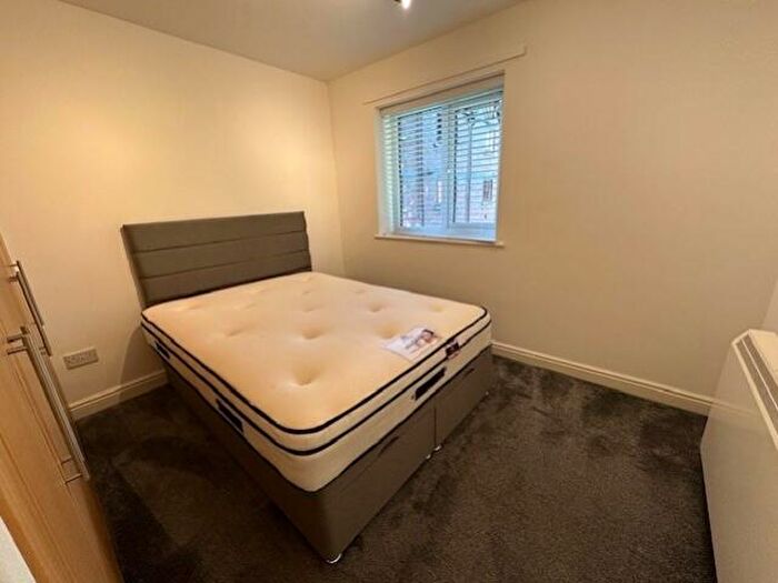 2 Bedroom Flat To Rent In Beaufort Place, Evans Close, Didsbury, M20