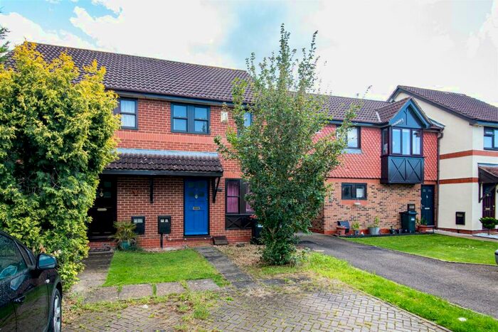 2 Bedroom Semi-Detached House To Rent In Boxberry Gardens, Walnut Tree, MK7