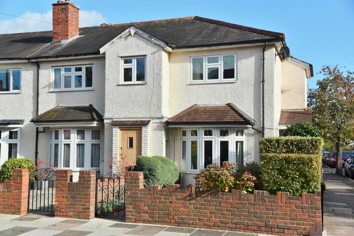 2 Bedroom End Of Terrace House To Rent In Radnor Road, Twickenham TW1