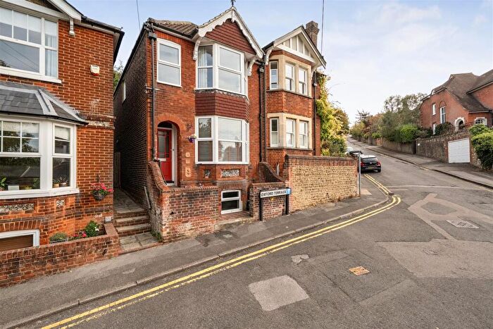 2 Bedroom House For Sale In Oxford Terrace, Guildford, GU1