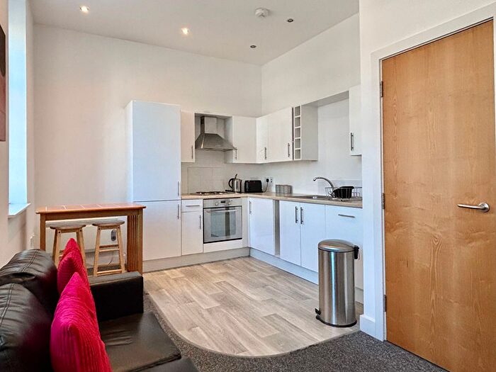 1 Bedroom Property To Rent In Flat Exchange Building, Market Street, Llanelli, SA15
