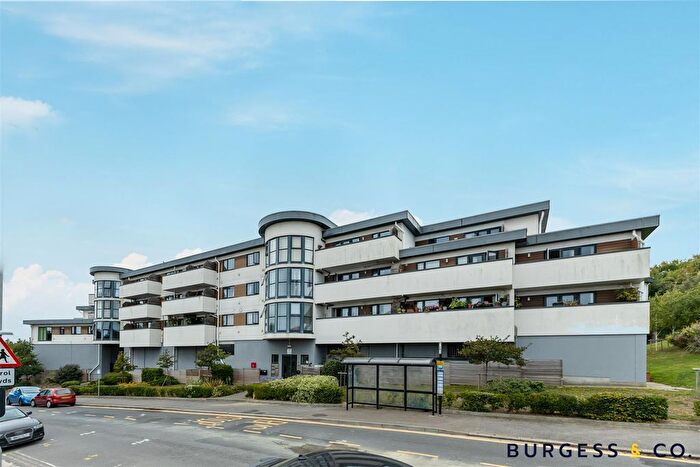 2 Bedroom Flat For Sale In Buckhurst Road, Bexhill On Sea, TN40