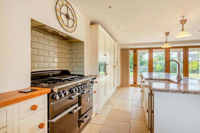 4 Bedroom Detached House For Sale In Pill Row, Caldicot, Monmouthshire, NP26