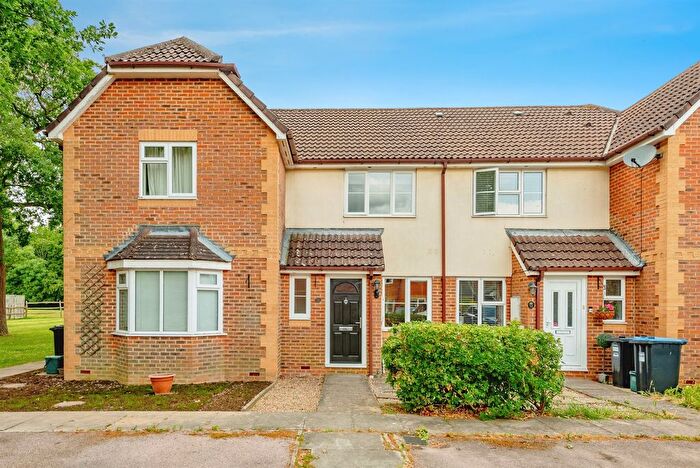 2 Bedroom Terraced House For Sale In Alberta Drive, Smallfield, Horley, RH6