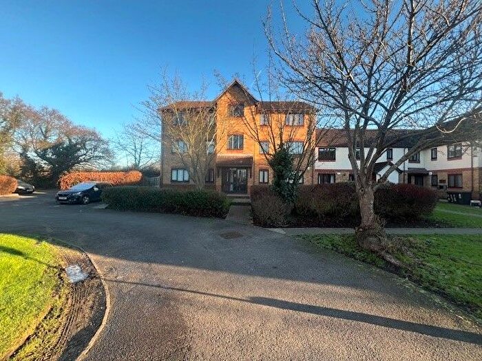 2 Bedroom Flat To Rent In Kingsdale Court, Lamplighters Close, Waltham Abbey, EN9