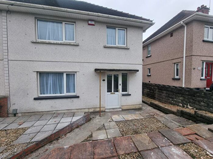 3 Bedroom House To Rent In Llanerch Cresent, Gorseinon, Swansea, SA4