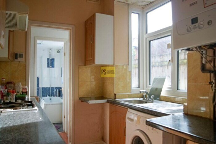 3 Bedroom Terraced House To Rent In North Road, Selly Oak, Birmingham, B29