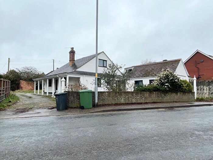 5 Bedroom Detached House For Sale In Norwich Road, New Costessey, NR5