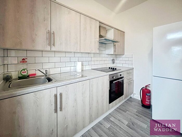 1 Bedroom Flat To Rent In Wellington Road North, Heaton Chapel, Stockport, SK4