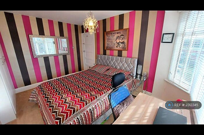 4 Bedroom Semi-Detached House To Rent In Cloonmore Avenue, Orpington, BR6