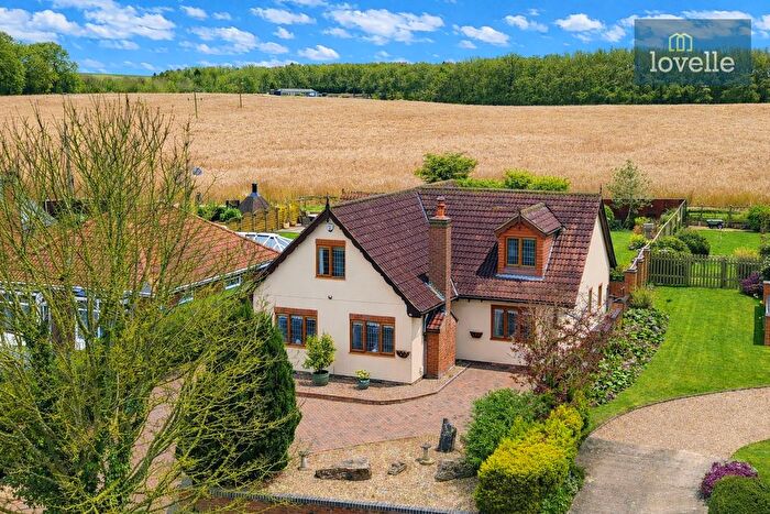4 Bedroom Detached House For Sale In Top Road, Little Cawthorpe, LN11