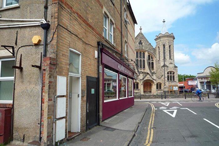 3 Bedroom Flat To Rent In Cowley Road Rd Floor Oxford, OX4