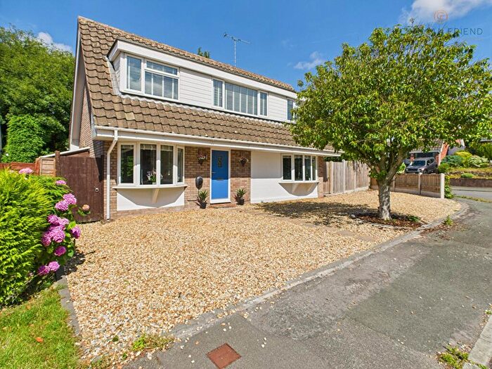 3 Bedroom Detached House For Sale In Lansdowne Grove, Chester, CH4