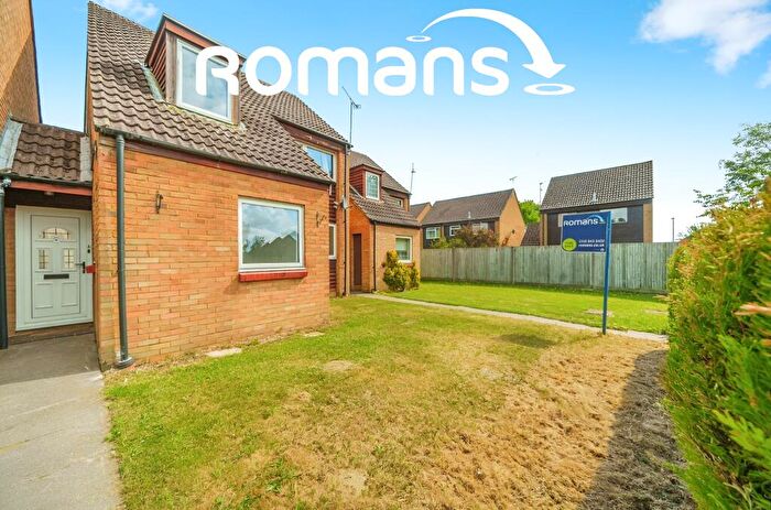 3 Bedroom Detached House To Rent In Sandhills Way, Calcot, Reading, RG31