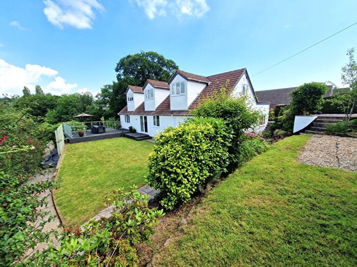 6 Bedroom Detached House For Sale In Merrymeet, Whitestone, Exeter, EX4