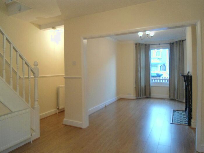 3 Bedroom Terraced House To Rent In Garfield Road, Gillingham, ME7