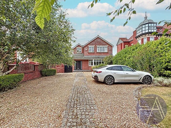 4 Bedroom Detached House For Sale In Westbourne Road, Southport, PR8