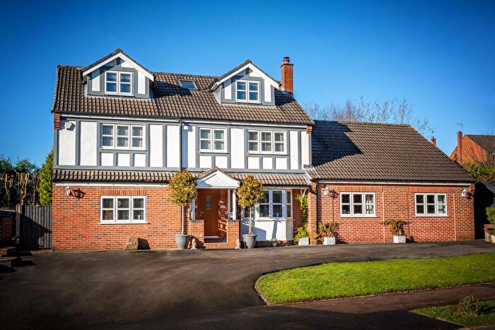 6 Bedroom Detached House For Sale In Broadmeadows, South Normanton, Derbyshire, DE55