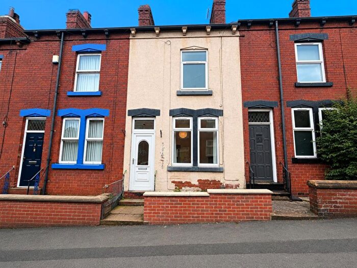 3 Bedroom Terraced House For Sale In Moorfield Avenue, Leeds, LS12