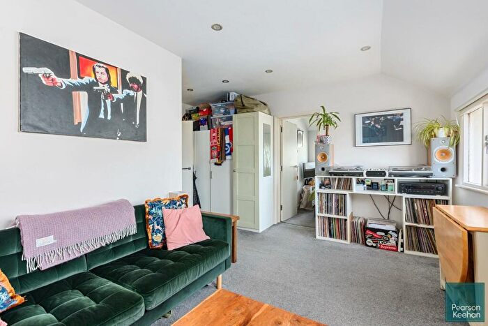 1 Bedroom Apartment For Sale In Sackville Road, Hove, BN3
