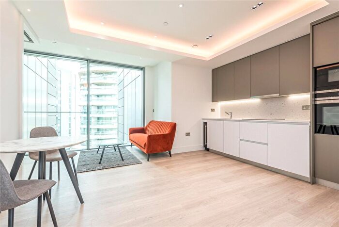 Apartment To Rent In Carrara Tower, Bollinder Place, London, EC1V