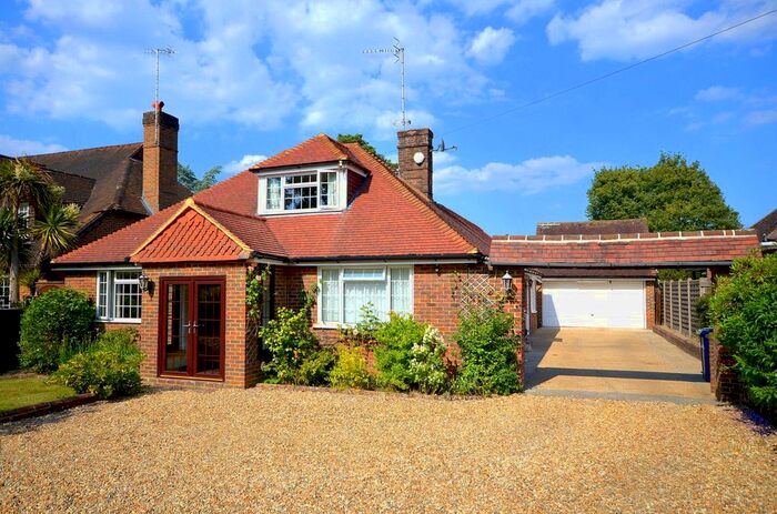 3 Bedroom Bungalow For Sale In Guildford Road, Cranleigh, GU6