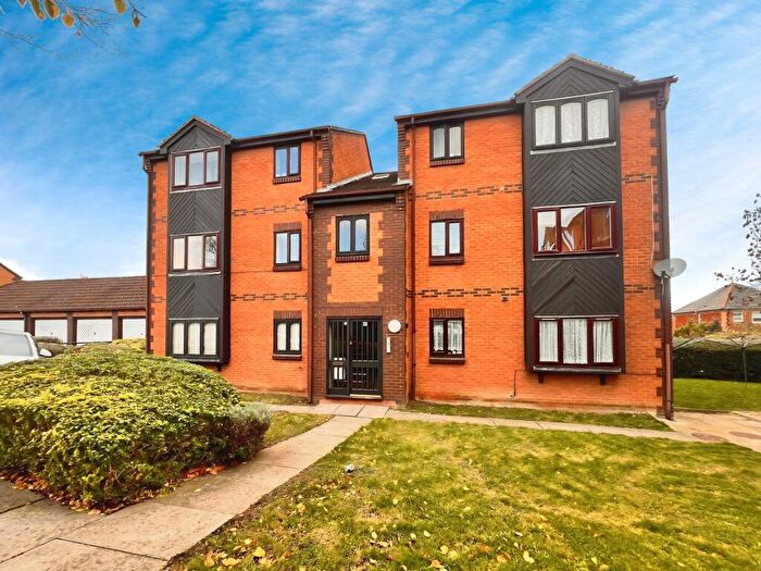 2 Bedroom Flat To Rent In Chafford Hundred, Grays, RM16