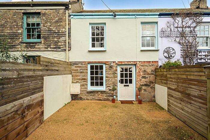 3 Bedroom Cottage For Sale In Charlestown Road, St. Austell, PL25