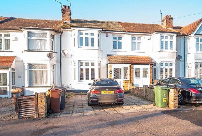 4 Bedroom Terraced House For Sale In Marmion Close, Waltham Forest, E4