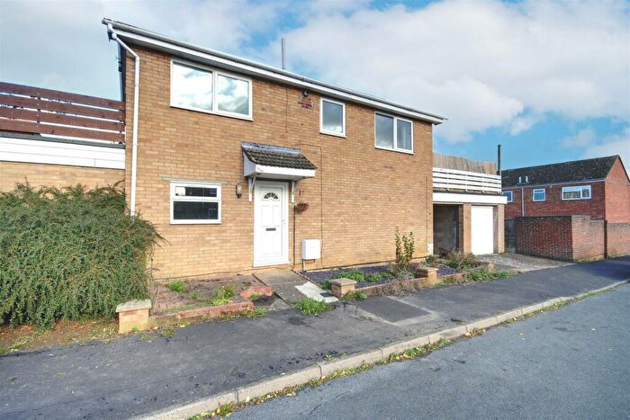 2 Bedroom House To Rent In Pettis Road, St. Ives, PE27