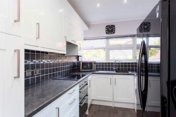 4 Bedroom Detached House To Rent In Ash Crescent, Headingley, Leeds, LS6