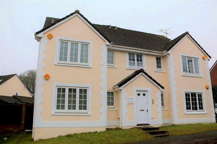 2 Bedroom Duplex To Rent In Monarch Close, Hatch Warren, RG22
