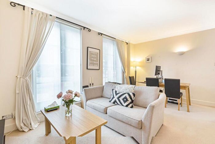 1 Bedroom Flat To Rent In Essex Road, Islington, London, N1