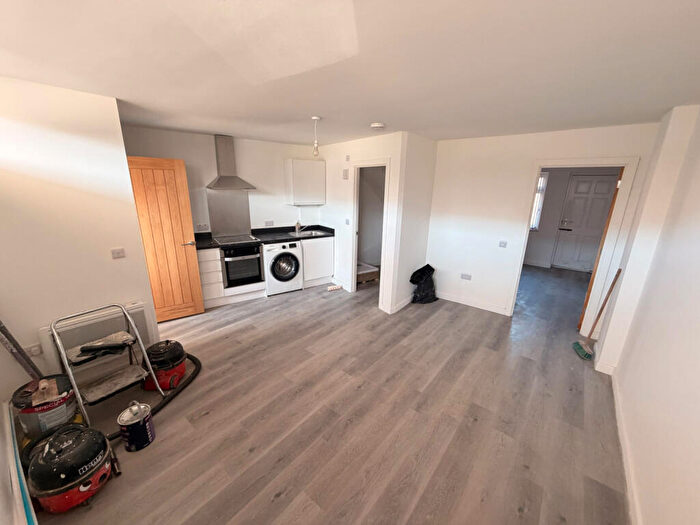 1 Bedroom Flat To Rent In Elm Grove, Hayling Island, PO11