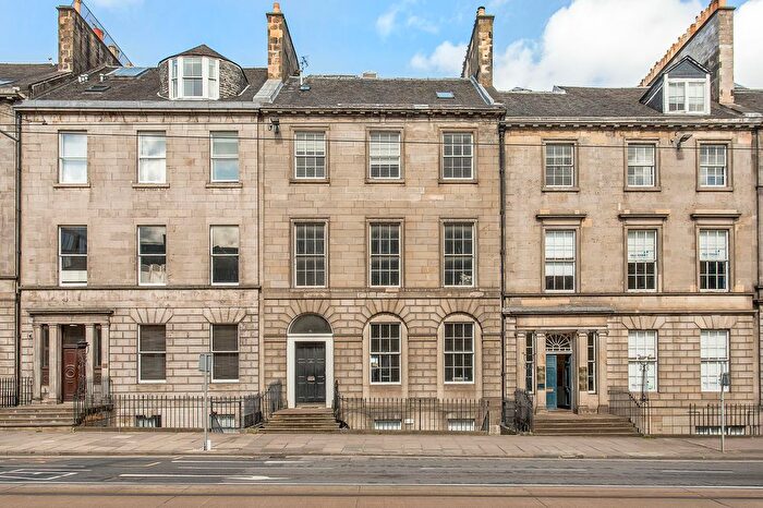 1 Bedroom Flat For Sale In York Place, New Town, Edinburgh, EH1