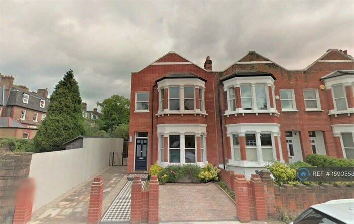 2 Bedroom Maisonette To Rent In Emmanuel Road, London, SW12