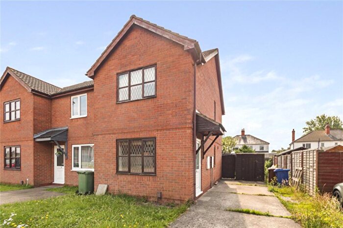 2 Bedroom End Of Terrace House To Rent In Muirfield Croft, Immingham, North East Lincs, DN40