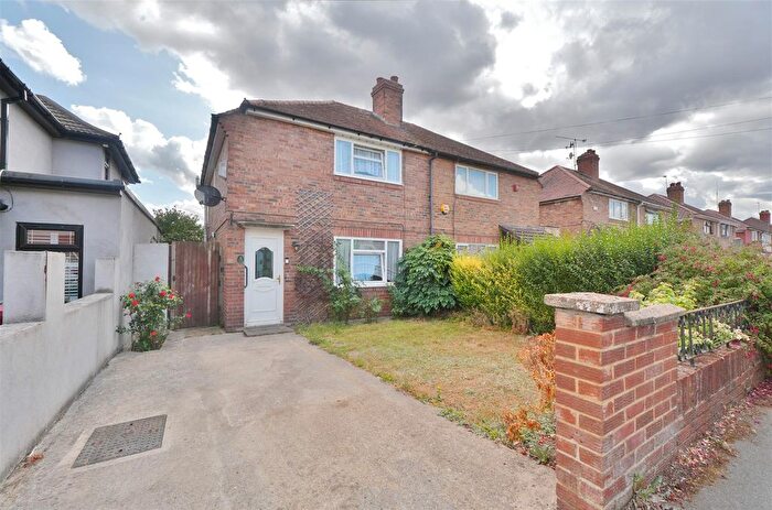 2 Bedroom Semi Detached House For Sale In Norfolk Avenue, Slough, SL1