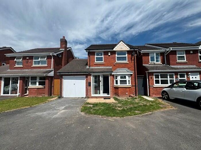 3 Bedroom Semi Detached House To Rent In Rowan Drive, B28