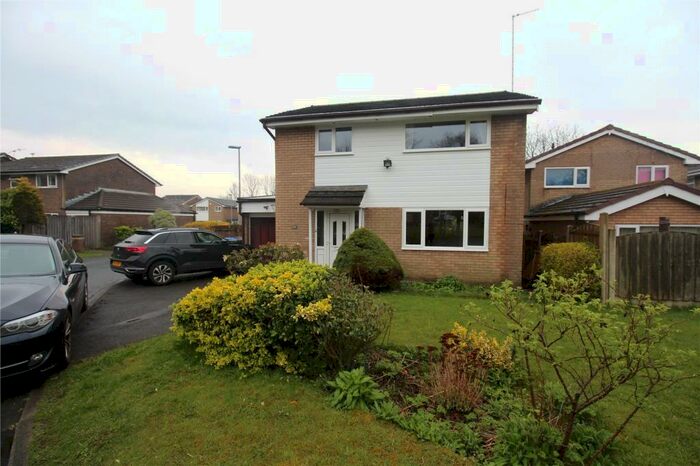 4 Bedroom Detached House To Rent In Plover Close, Bamford, Rochdale, OL11