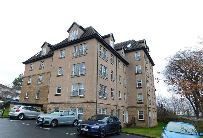3 Bedroom Flat To Rent In Marina Road, Bathgate, EH48