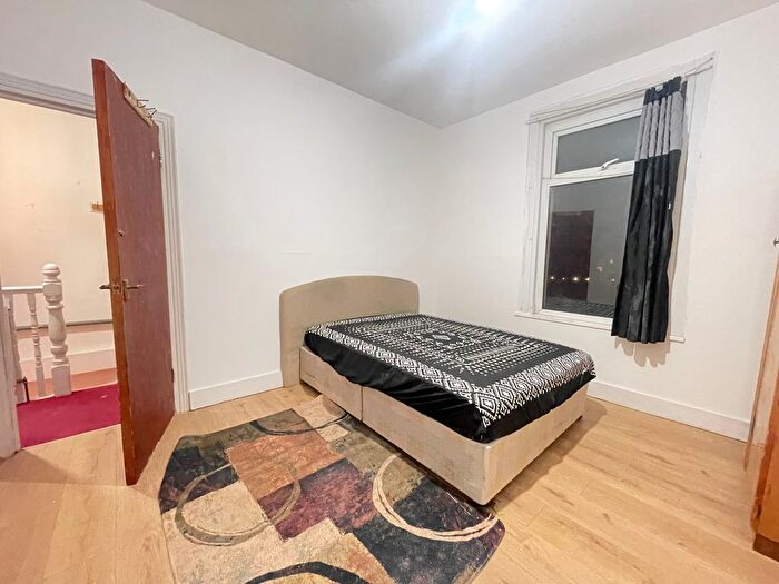 1 Bedroom Flat To Rent In St. Awdrys Road, Barking, IG11