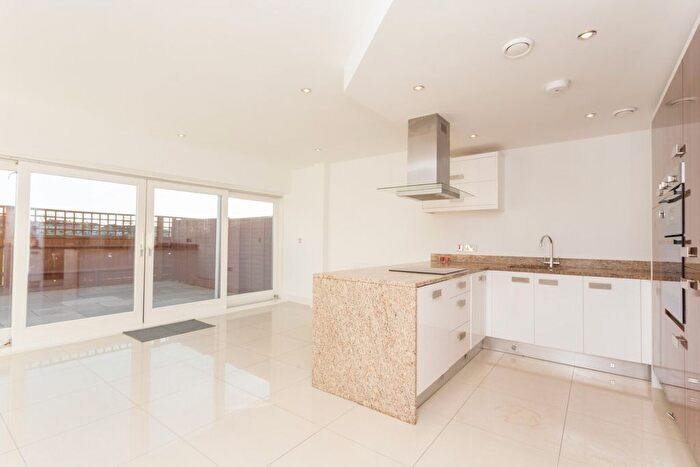 4 Bedroom Detached House To Rent In Greenview Drive, London, SW20