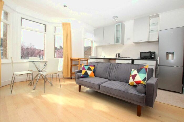 2 Bedroom Maisonette To Rent In Benares Road, Plumstead, SE18